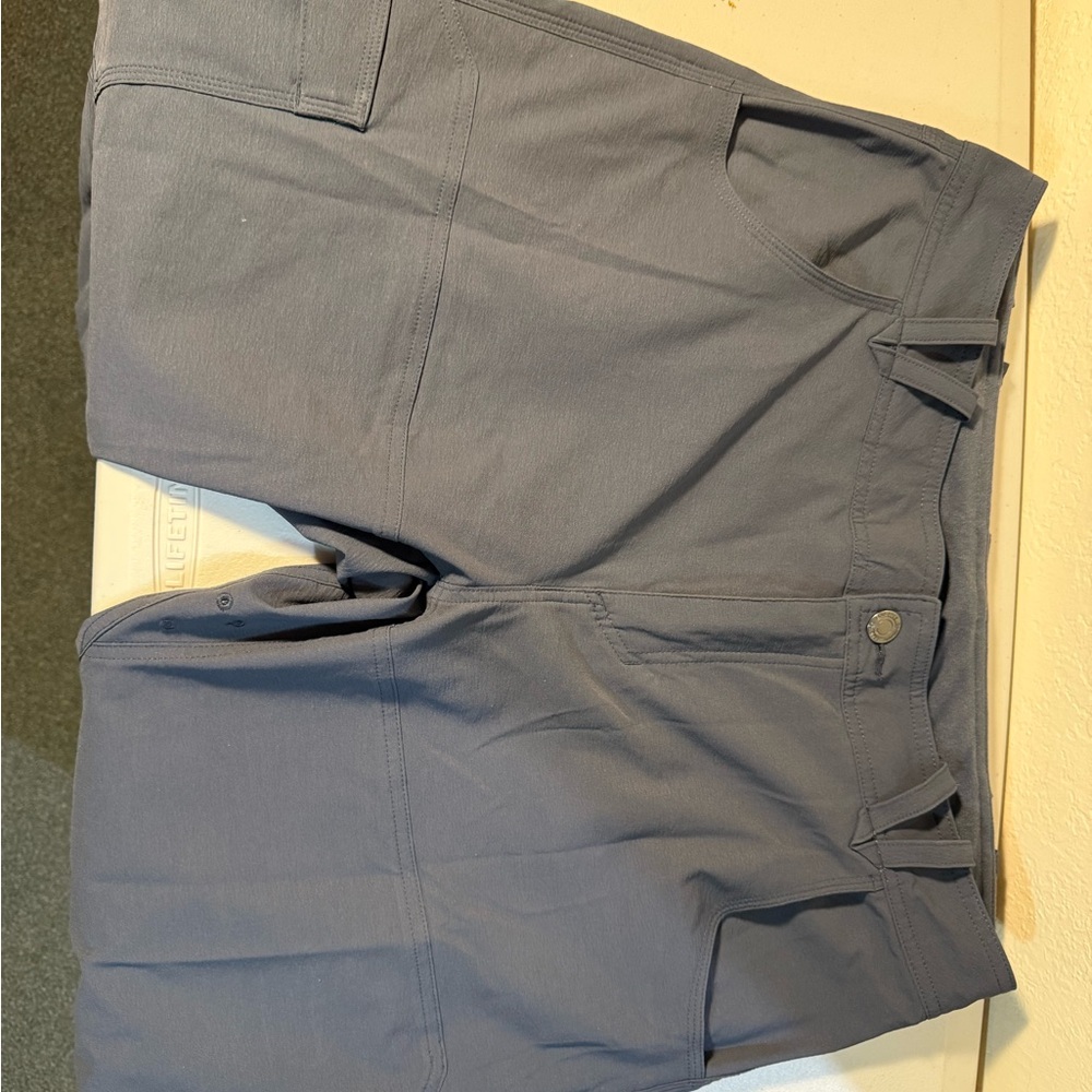Badlands scree pants. Men's midnight blue